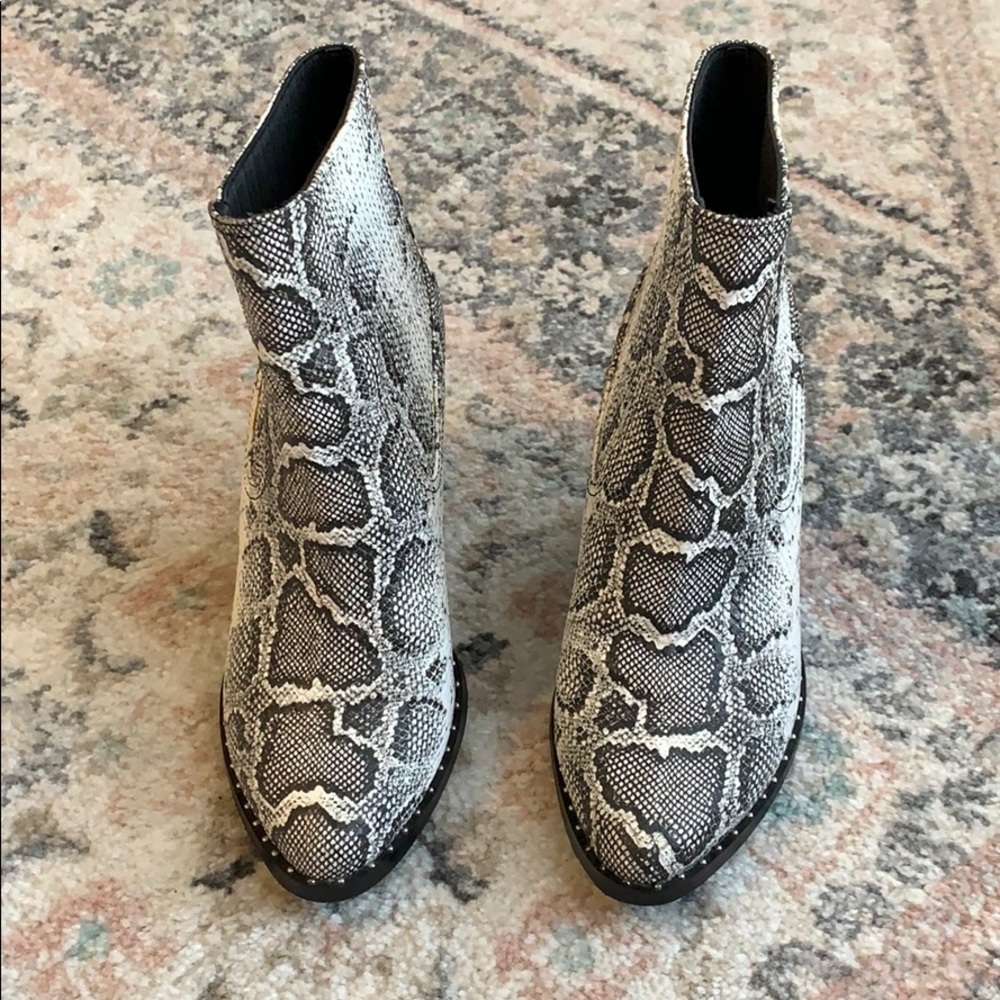 Chinese Laundry snakeskin booties - Picture 2 of 8